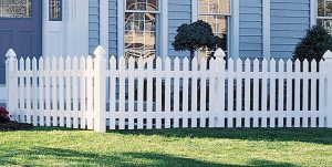 Cape cod style vinyl picket fence